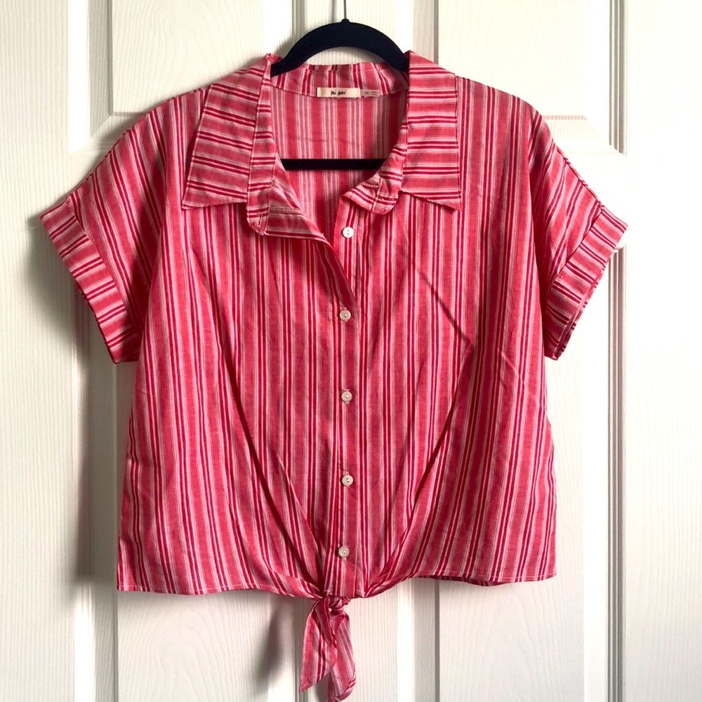 Mi Ami Red and White Striped Women’s Medium Shirt
